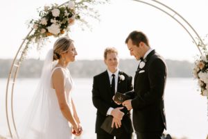 couple saying vows during ceremony at Innsbrook resort wedding